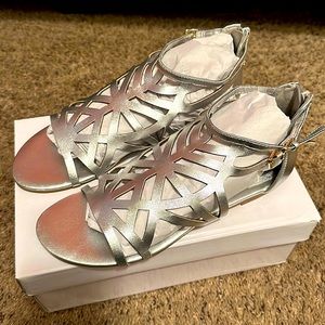 🎉Host Pick 🎉 Nine West Silver Gladiator Sandals- Size 8.5-New with tags.